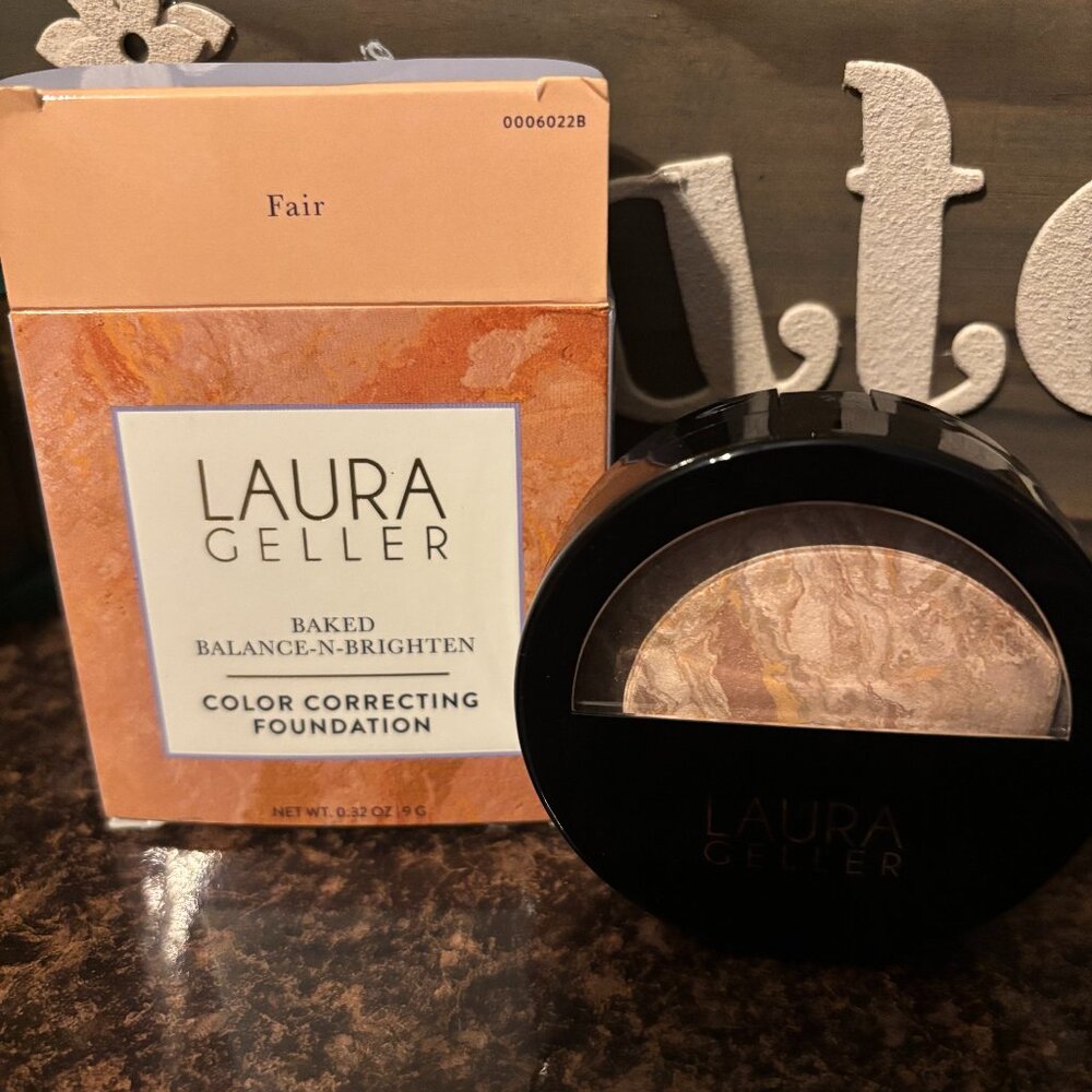 Laura Geller Color Correcting Foundation - Fair